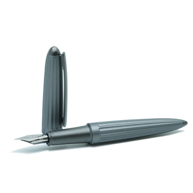 Diplomat Aero Fountain Pen, Grey – EF (Extra Fine Nib)