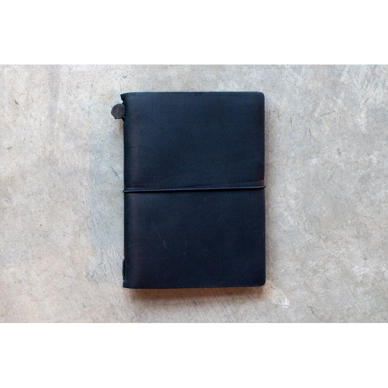 Traveler’s Notebook Starter Set, Passport Size, Black