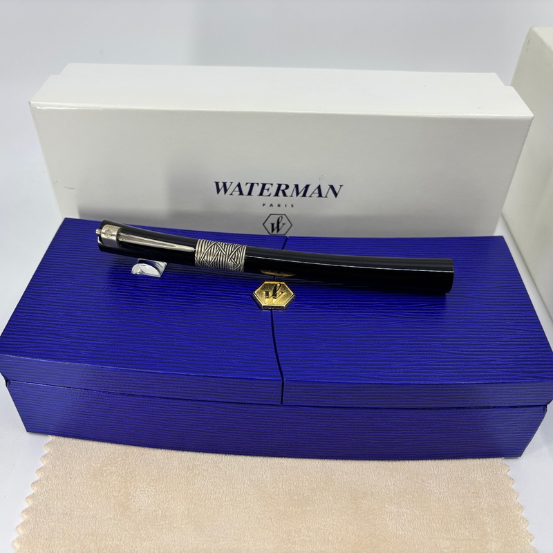 Waterman Serenite Black Fountain Pen –  Broad 18kt Gold Nib