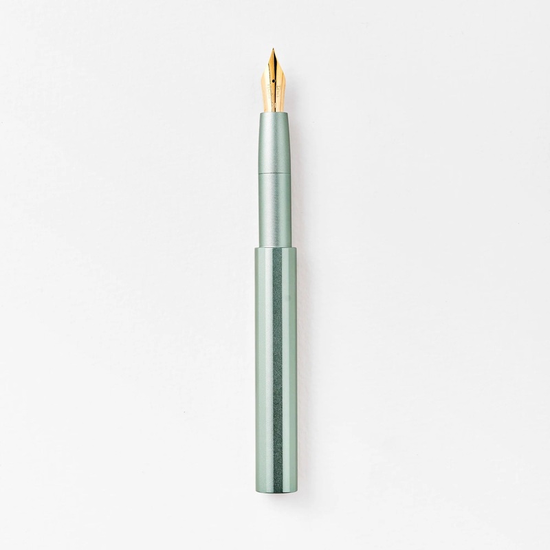 Tom’s Studio Pocket Fountain Pen – Sage Fine