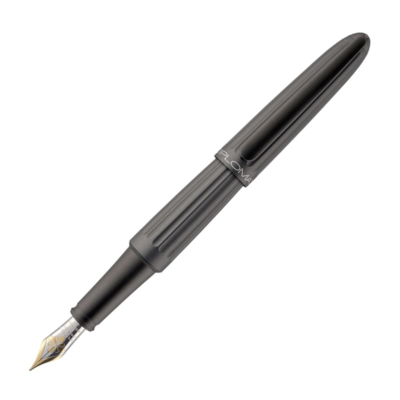 Diplomat Aero Fountain Pen in Grey – 14K Gold Medium