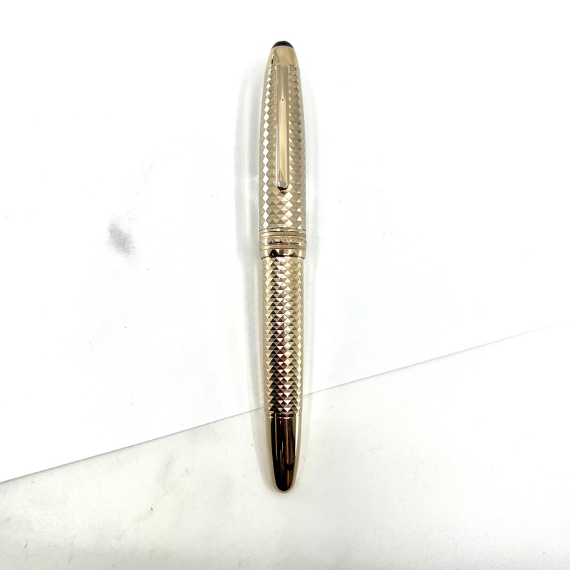 Montblanc Solitaire Geometric Dimension Gold-Plated LeGrand #146  Fountain Pen – Fine 18kt Gold Nib
