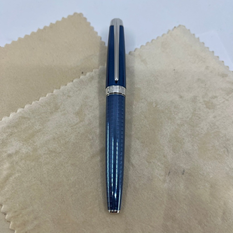Caran D’ache Leman Grand Bleu Fountain Pen – Medium 18kt Gold Nib