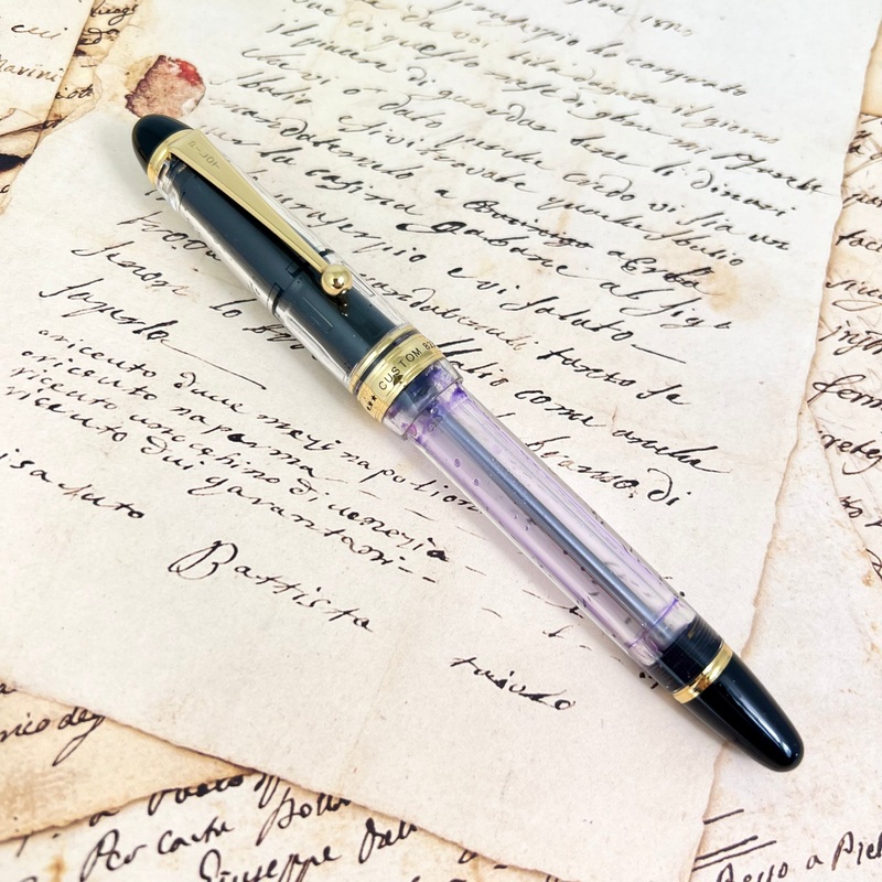 Pre-Owned Pilot Custom 823 Clear Fountain Pen 14K F